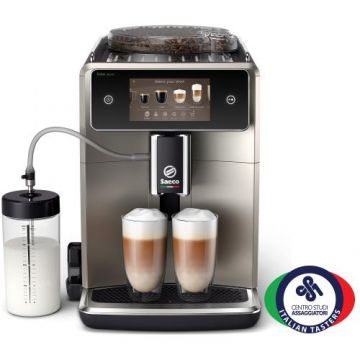 Espressor complet automat Saeco Xelsis Deluxe SM8782/30, 15 bari, 8 profile de utilizator, Interfata Coffee Maestro, Tehnologie BeanMaestro, Conectivitate, Functie LatteDuo, Rasnita ceramica, Filtru Aqua Clean (Negru/Argintiu)
